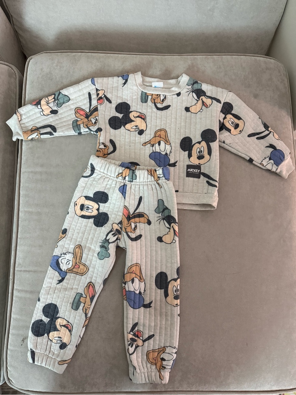 Disney Mickey & Friends Quilted 2-Piece Set 3T